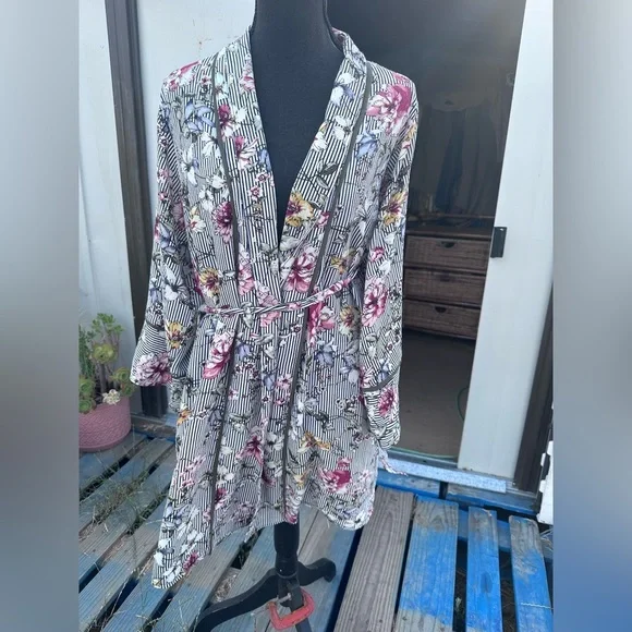 JENNAFER GRACE WOMENS Floral Kimono Robe MEDIUM - Picture 5 of 12